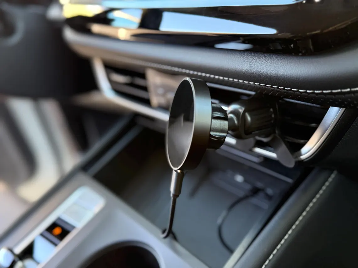 15W Magnetic Air Vent Wireless Car Charger Mount